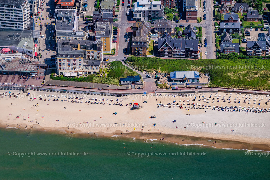 Sylt_Westerland_Hotel_Miramar_ELS_4684130625_Kopie | SYLT 13.08.2025 Hochhaus- Gebäude der Hotelanlage " Hotel Miramar " an der Dünenstraße im Ortsteil Westerland in Sylt Nordsee - Insel im Bundesland Schleswig-Holstein, Deutschland. Weiterführende Informationen bei: Kreis Hotel GmbH & Co. KG. // High-rise building of the hotel complex " Hotel Miramar " on street Duenenstrasse in the district Westerland in Sylt North Sea Island in the state Schleswig-Holstein, Germany. Further information at: Kreis Hotel GmbH & Co. KG. Foto: Martin Elsen