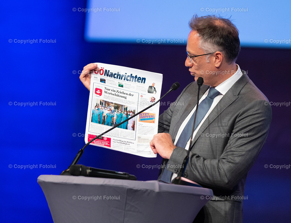 OBERBANK_73 | EIN DANK AN DIE PFLEGEKRAEFTE KABARETT MIT KLAUS ECKEL 02.06.2022 OBERBANK DONAU-FORUM LINZ IM BILD: THOMAS ARNOLDNER FOTO:FOTOLUI/OBERBANK