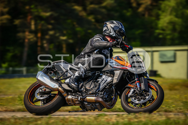 0108-260508DCB-030_108 | Deine Full-Service-Agentur für ✔️Videoproduktionen und ✔️Motorsportfotografie Jetzt Angebot anfragen!