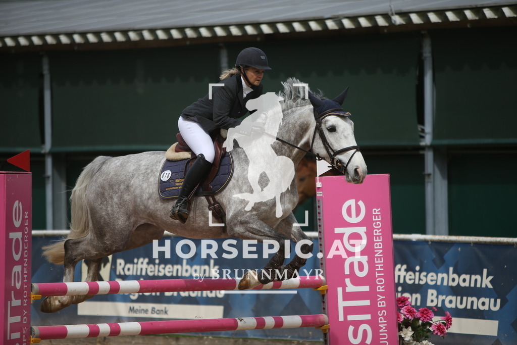 PP017187 | Willkommen bei Brunnmayr - Design & Fotografie – Ihrem Spezialisten für Reitturniere und Pferdeveranstaltungen in Oberösterreich, Salzburg und Bayern! Seit über 17 Jahren sind wir leidenschaftlich dabei.