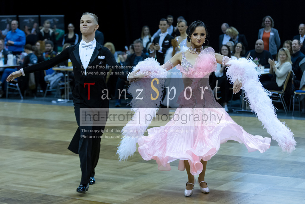 20241102_DC_HGR_Std_09233 | Tanzsportbilder, Standardtanz, Lateintanz, WDSF, DTV, LTVB, dancecomp, goc, hessen tanzt, blaues band der spree, walzer, tango, wiener walzer, slowfox, quickstepp, samba, rumba, cha-cha-cha, paso doble. jive, hd-kroft photography, turniertanzsport