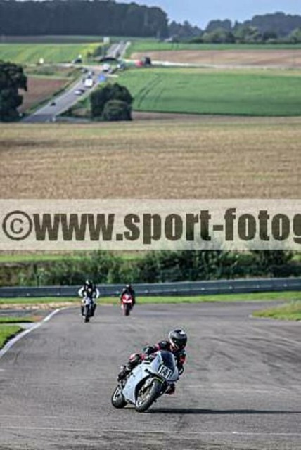 spof8911 | Professionelle Fotos von Sportveranstaltungen, aber auch Hochzeiten und anderen Events. - Realisiert mit Pictrs.com