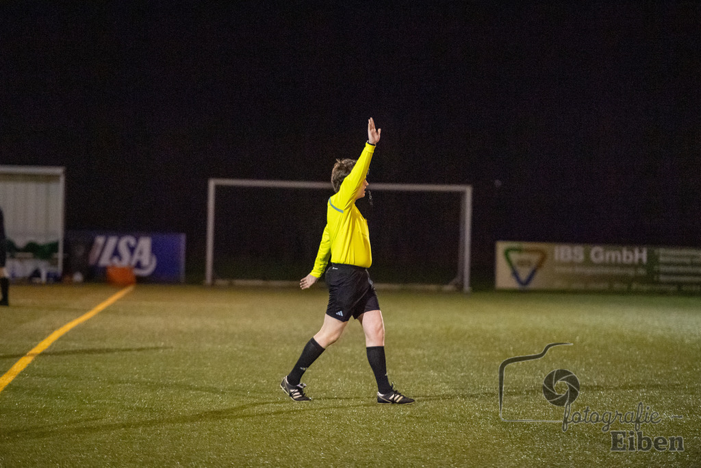 FC Rastede-TuS Eversten | FC Rastede (blau)-TuS Eversten (schwarz) am 26.01.2024; in Rastede (Sportanlage Köttersweg), Photo: Philip Eiben 2023 - Realisiert mit Pictrs.com