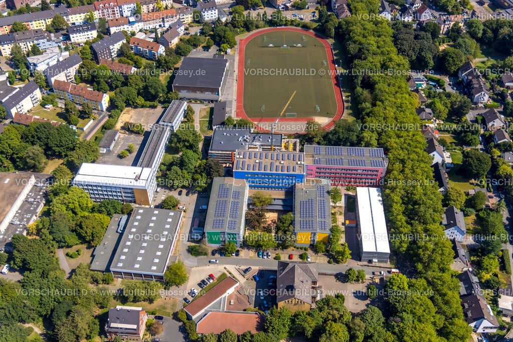Witten220808798 | Luftbild, Berufskolleg Witten und Sportplatz Husemannstraße, Otto-Schott-Gesamtschule (früher Realschule), Witten, Ruhrgebiet, Nordrhein-Westfalen, Deutschland