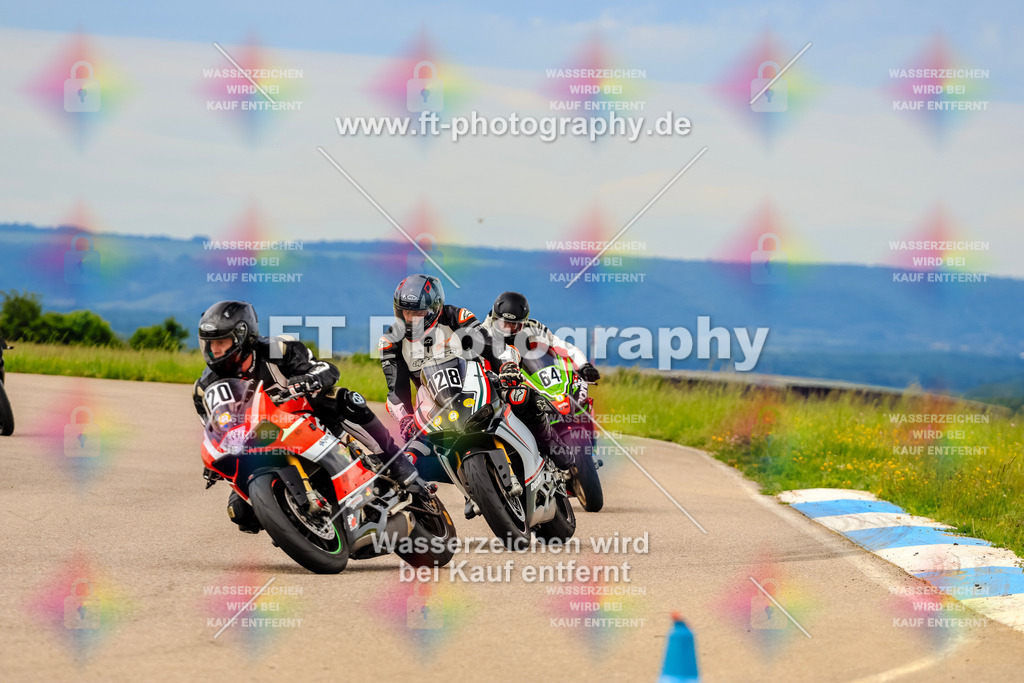 MotoTeam-2411 | Hier findet Ihr Bilder von Touristenfahrten auf der Nürburgring Nordschleife oder von anderen Veranstaltungen die ich besucht habe. Viel Spass beim Durch Schauen 