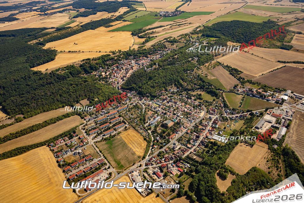 Das Luftbild der Stadt Eckartsberga wurde 2022 vom Flugzeug heraus erstellt (keine Drohnen-Aufnahmen) Aufnahmehöhe ca.450 Meter- hohe Bildauflösung und Druck-Qualität. Garantiert!