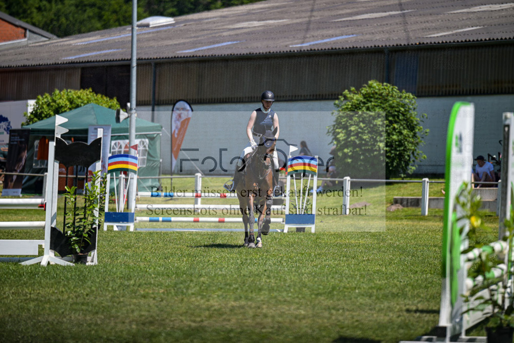 Reitturnier Voxtrup | Entdecke hochwertige Reitturnierfotos von Foto Oger. Professionell, emotional und authentisch – jetzt Lieblingsmomente im Shop bestellen. - Realisiert mit Pictrs.com