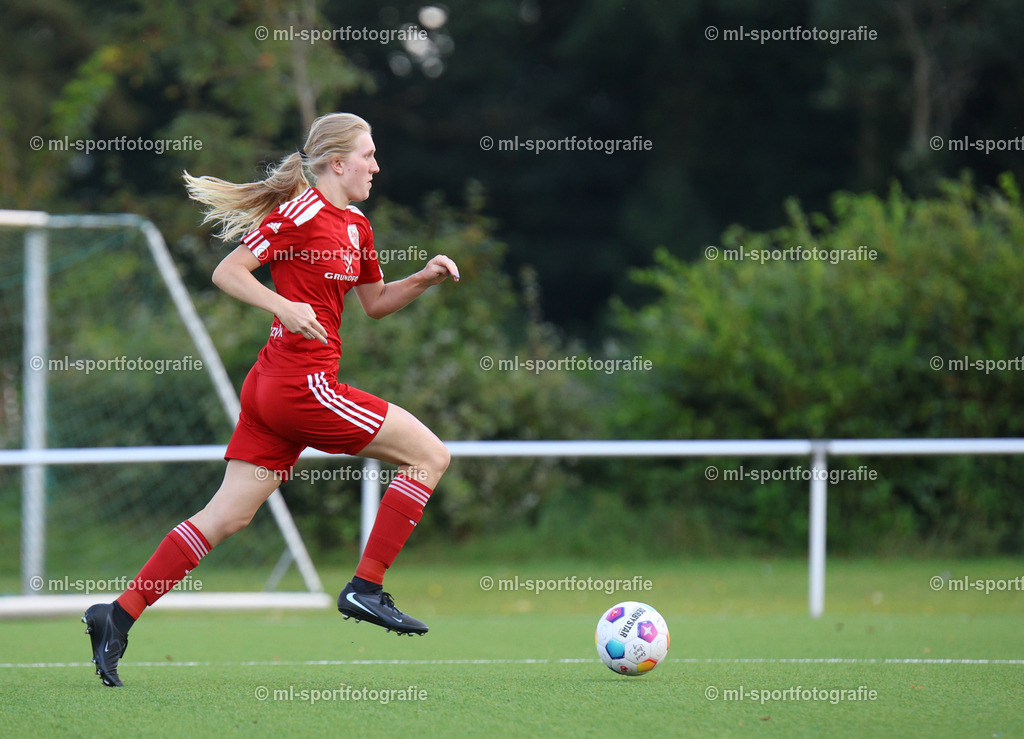 Fußball I Frauen I Saison 2025/2026 I Oberliga Schleswig-Holstein I 2. Spieltag I SV Wahlstedt - SV Frisia 03 Risum-Lindholm | Leonie Walczyk (11, SV Wahlstedt) - Realisiert mit Pictrs.com