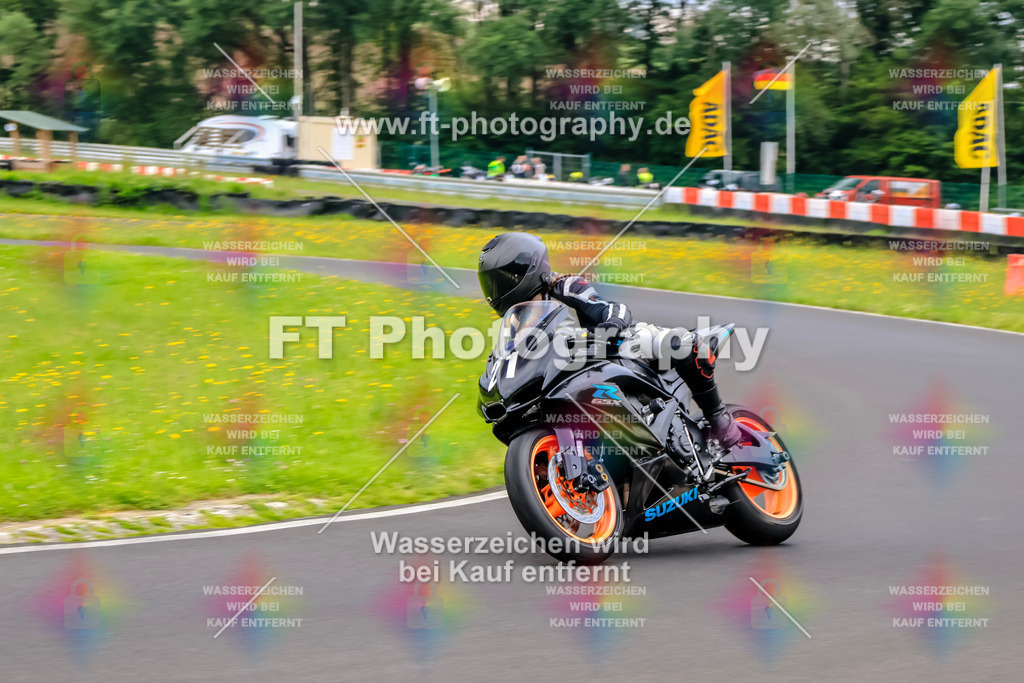 VBK-7301 | Hier findet Ihr Bilder von Touristenfahrten auf der Nürburgring Nordschleife oder von anderen Veranstaltungen die ich besucht habe. Viel Spass beim Durch Schauen 