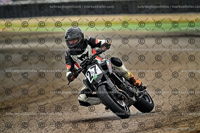 25bt02-0013 | markuskiefer.com - Realisiert mit Pictrs.com