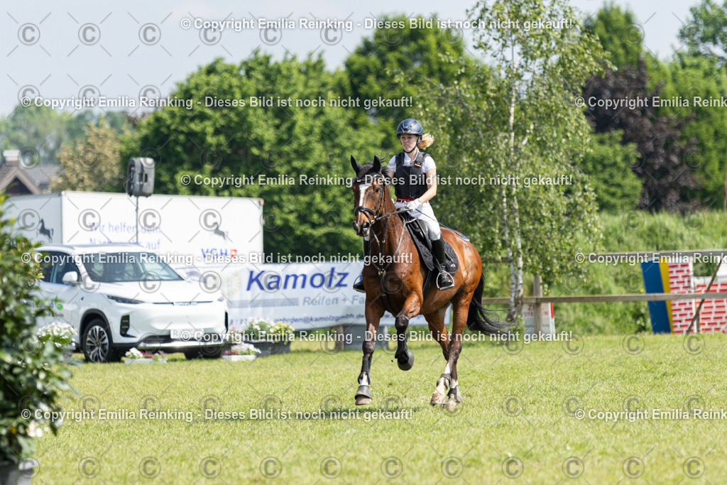 CL5A3298 | Emilia Reinking Fotografie - Realisiert mit Pictrs.com