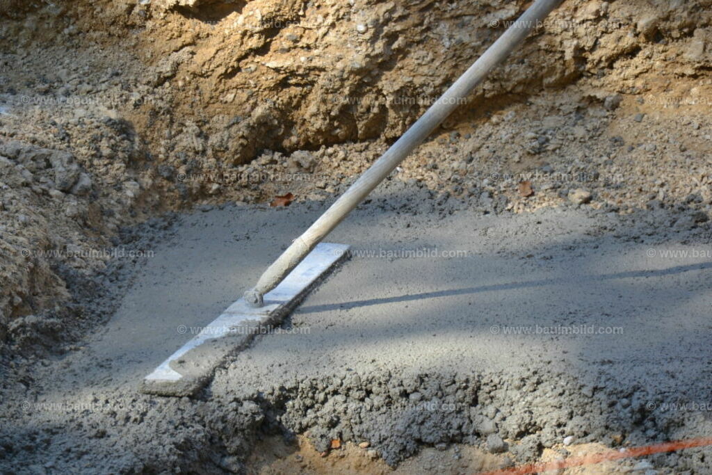 bib-lg04-betonarbeiten-0041 | Nach LV-Leistungsgruppen sortierte Detailfotos über den Bau eines Hauses. Alle Hausbau-Bilder direkt vom Urheber und Autor der Website Haus-Selber-Bauen.com