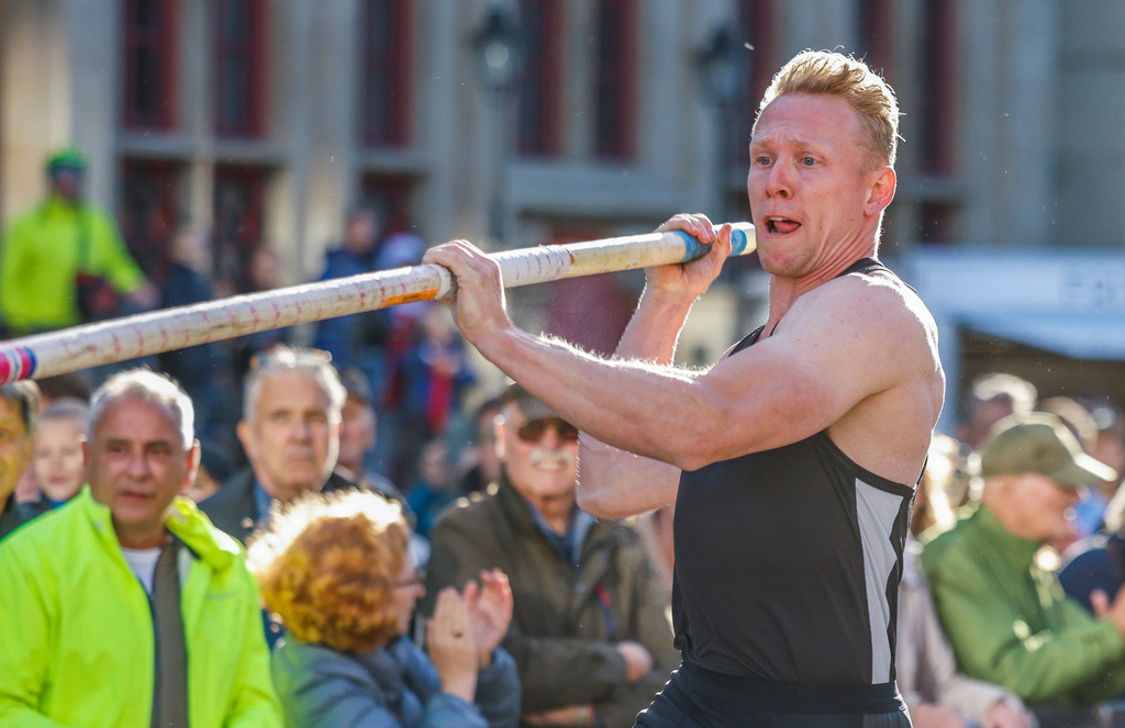 top-top.de 240913-146 | Foto, Video, Fotografie, Videografie, Fotobox, DJ, Discjockey, Musik, Musikbox, Veranstaltung, Photobooth, Amazon, Ebay, Buchtipp, Bestseller, Autor, Verlag, Buch, Wesel, Hamminkeln, NRW, Dinslaken, Rees, Drohne, Hochzeit, Party, Fotobox, Wesel, Fotograf