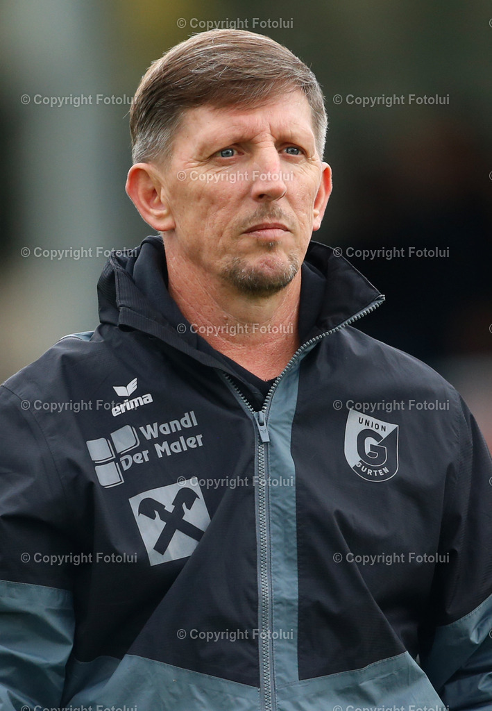 A_LUI_181025_02 | SPORT,FUSSBALL,REGIONALLIGA MITTE ASKOE OEDT-UNION GURTEN 18.10.2025 IM BILD: TRAINER PETER MADRITSCH  (GURTEN)FOTO:FOTOLUI