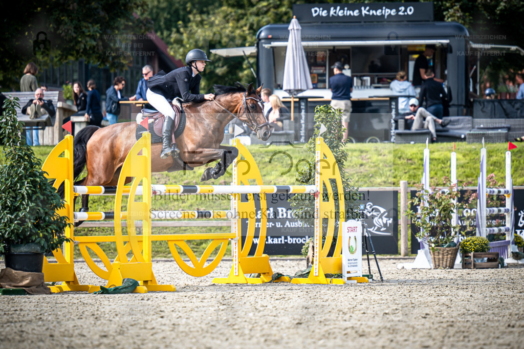 DOS_7638 | Entdecke hochwertige Reitturnierfotos von Foto Oger. Professionell, emotional und authentisch – jetzt Lieblingsmomente im Shop bestellen. - Realisiert mit Pictrs.com