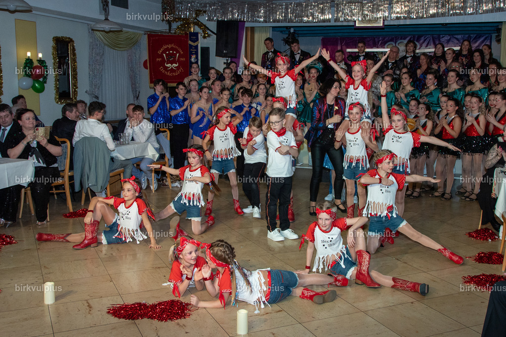 250111_IMG_4379 | Birk Vulpius Kommunion Konfirmation Portraitshooting - Realisiert mit Pictrs.com