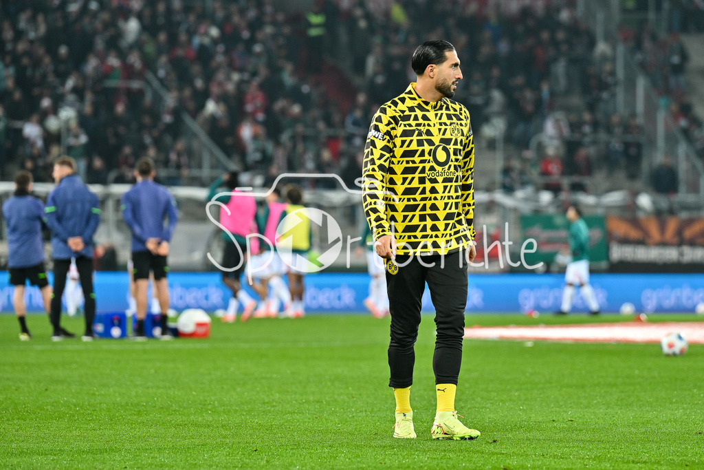FC Augsburg - Borussia Dortmund | AUGSBURG, GERMANY - OCTOBER 31: Emre CAN (Borussia Dortmnd 23) before the bundesliga match between FC Augsburg vs. Borussia Dortmund on matchday 9 at WWK Arena on October 31, 2025 in Augsburg, Germany / DFL REGULATIONS PROHIBIT ANY USE OF PHOTOGRAPHS AS IMAGE SEQUENCES AND/OR QUASI-VIDEO