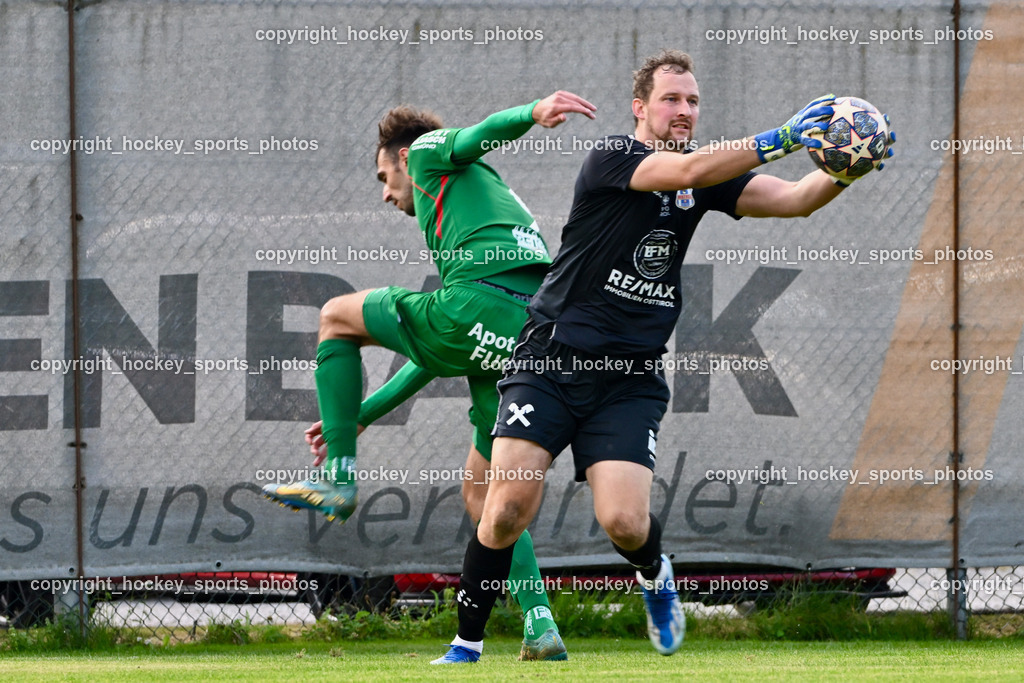 FC ASKÖ Gmünd vs. Union Matrei  | #9 Juro Kovacic FC Gmünd, #1 Julian Weiskopf Matrei, FC ASKÖ Gmünd vs. Union Matrei , FC ASKÖ Gmünd vs. Union Matrei  am 21.09.2024 in Gmünd (Sportplatz Gmünd), Austria, (Photo by Bernd Stefan)