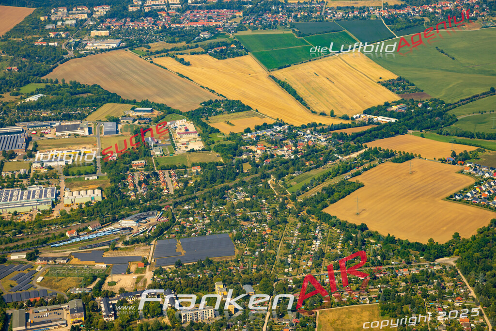 Neue Luftbildaufnahme der Stadt Weimar - Das Luftbild wurde 2025 vom UL-Flugzeug heraus erstellt ( keine Drohnenaufnahme ) - Hochauflösende Luftaufnahme - für Wandbilder und großformatige Ausdrucke geeignet. Das besondere Geschenk!Hier alle&nbsp;Infos zur Lizenzierung der LuftaufnahmeWir fliegen auch dieses Jahr wieder in Ihre Region um Luftbilder zu erstellen.- Luftbild anfragen
