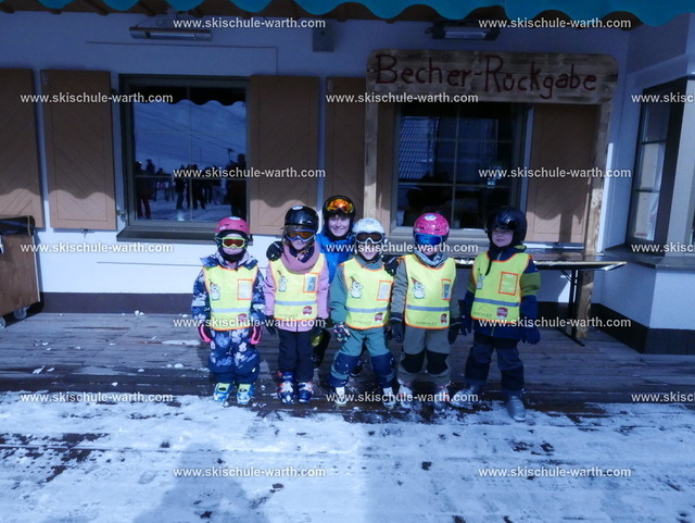 Gruppenfoto Lissi | Photos von der Skischule Warth - Realisiert mit Pictrs.com