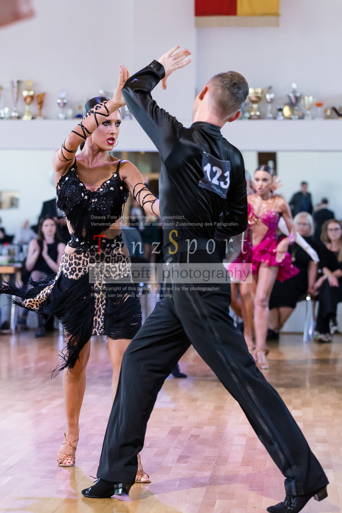 20240616_D-Cup-HGR-Latein_4651 | Tanzsportbilder, Standardtanz, Lateintanz, WDSF, DTV, LTVB, dancecomp, goc, hessen tanzt, blaues band der spree, walzer, tango, wiener walzer, slowfox, quickstepp, samba, rumba, cha-cha-cha, paso doble. jive, hd-kroft photography, turniertanzsport