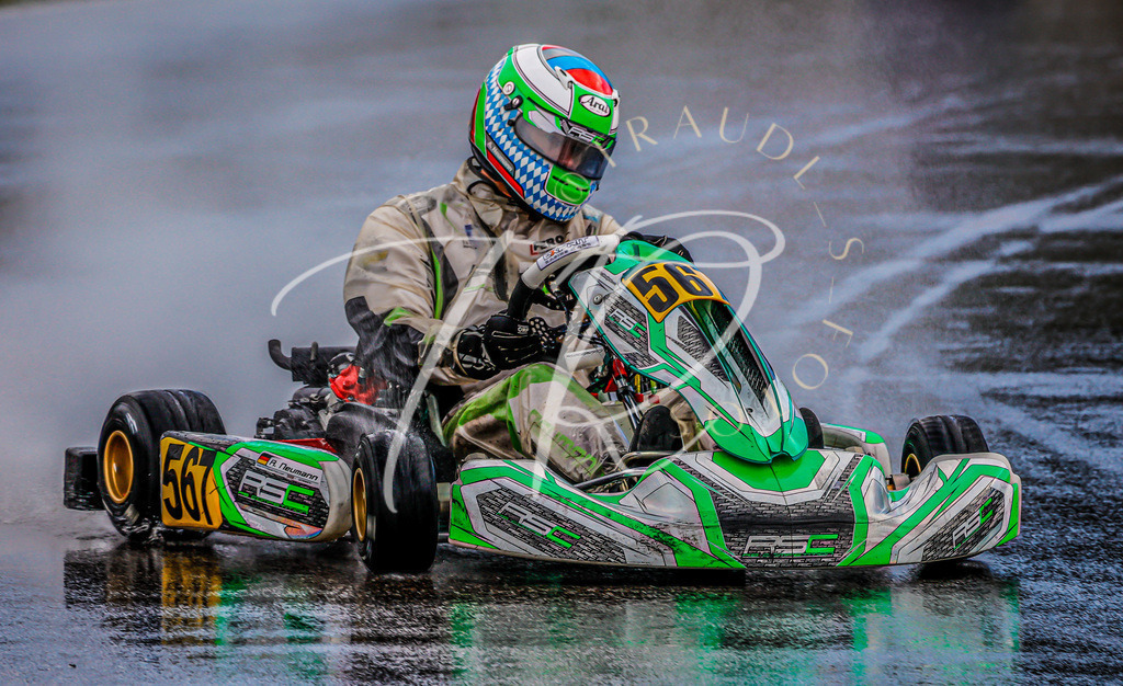 bfcc70e40146420d8f19582224eb14cb | traudl_s_fotos