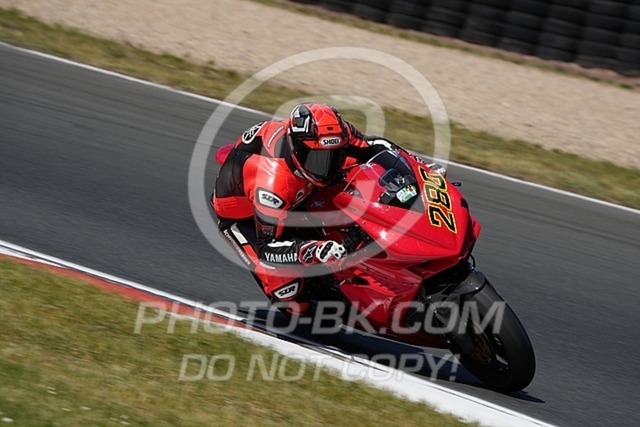 2025_05_12_PBK_17807 | Sportfotografie; SlowMotion; Video; Rennstrecke; Hafeneger; Speer; Racing; RSE; BMW; CBO; Trackday; Motorsportarena; Hockenheimring; Brno; Most; Barcelona; Valencia