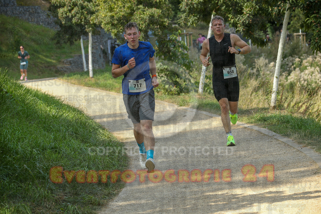 250824_1438_EX1_6948 | Sportfotografie im Rhein-Sieg Kreis, Köln, Bonn, NRW, Rheinland Pfalz, Hessen, etc. Unser Tätigkeitsfeld umfasst den Laufsport vom Volkslauf über den Marathon, Duathlon, Triathon bis zum Ultralauf wie Kölnpfad Ultra oder Schindertrail.