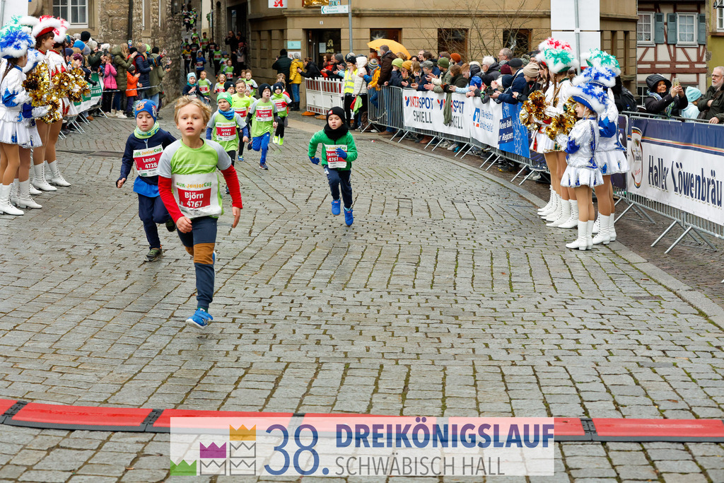 400m AOK Junior Cup | 3 Koenigslauf 2024 400m AOK Junior Cup - Realisiert mit Pictrs.com