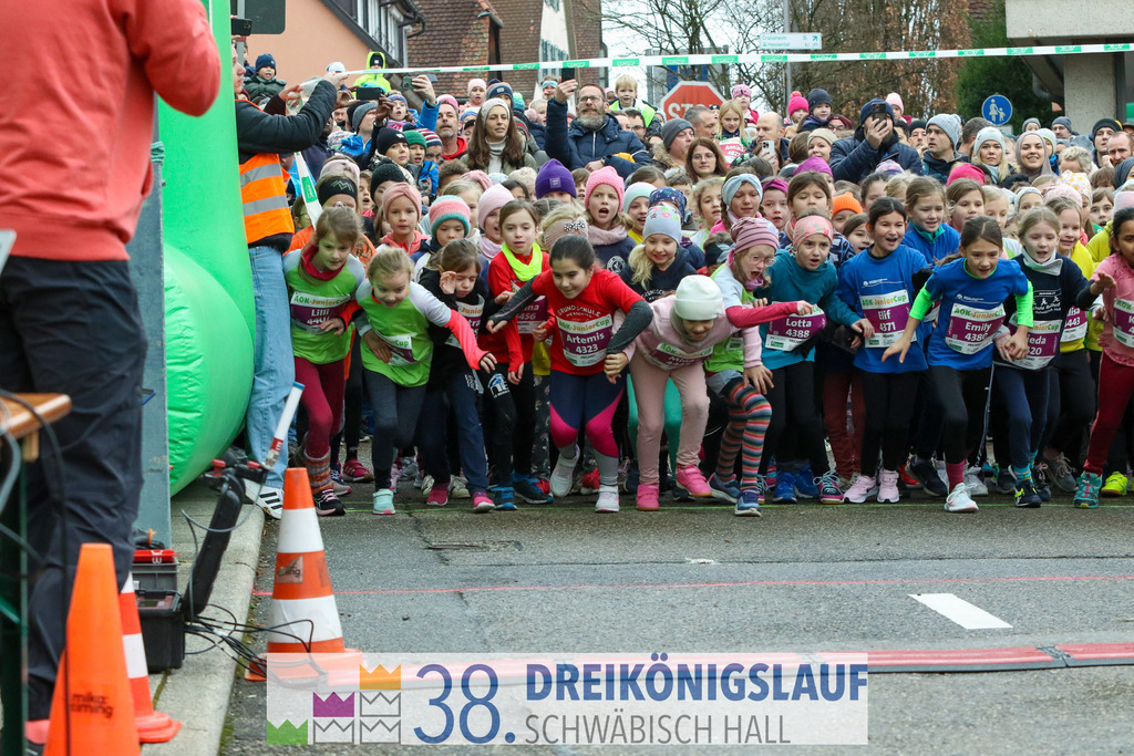 400m AOK Junior Cup | 3 Koenigslauf 2024 400m AOK Junior Cup - Realisiert mit Pictrs.com
