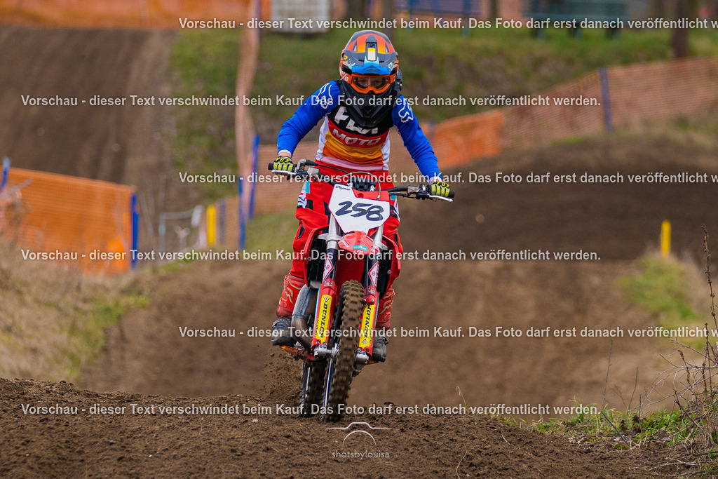 25_03_15_Schönfeld-6833 | Sportfotografin aus Berlin-Brandenburg mit Fokus auf Motocross. Ich halte deine sportliche Leistung und echte Emotionen auf und neben der Strecke professionell fest. Entdecke die Fotos von deinem Rennen und bestelle sie direkt hier im Shop.