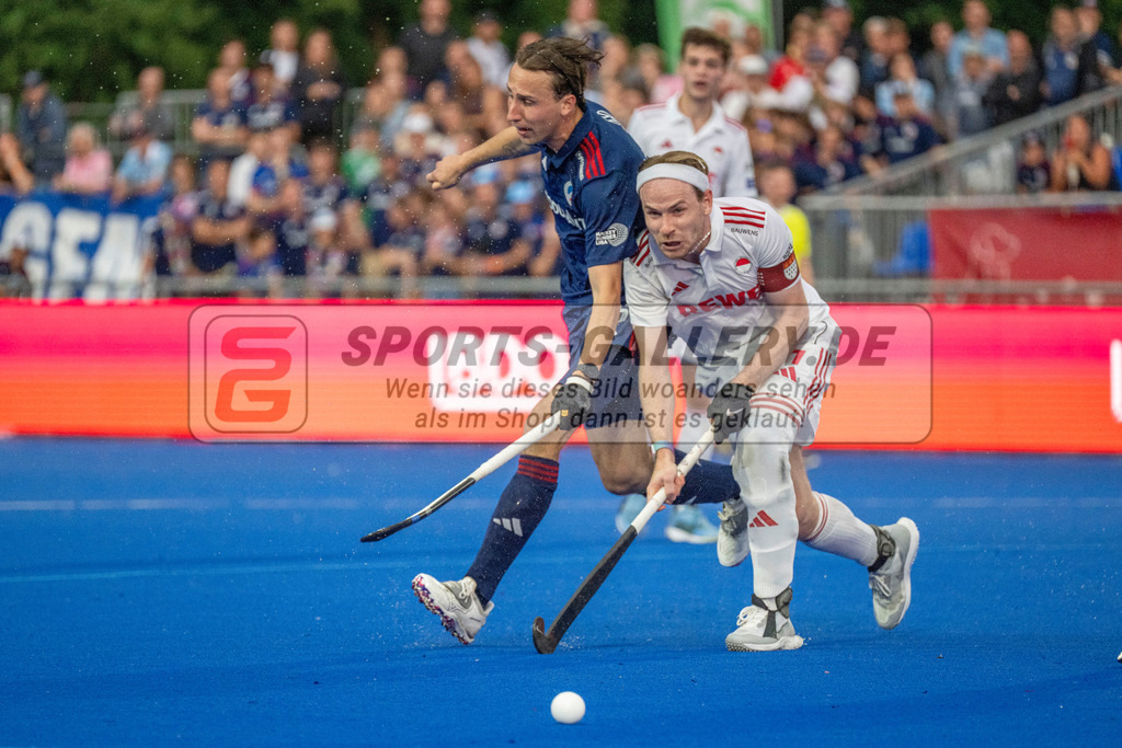 Final4_20250531-2024-Z09_3850 | Krefeld, Deutschland, 31.05.2025:  Feldhockey Final4 2025 – „Deutsche Feldhockey-Meisterschaften 2025“ im Gerd-Wellen-Hockeyanlage am 31.05.2025 in Krefeld, Deutschland. (Foto von Kramhöller/Fehrmann/Kaste)Krefeld, Germany, 31.05.2025: Feldhockey Final4 2025 – „Deutsche Feldhockey-Meisterschaften 2025“ in Gerd-Wellen-Hockeyanlage at 31.05.2025 in Krefeld, Deutschland. (Foto from Kramhöller/Fehrmann/Kaste)