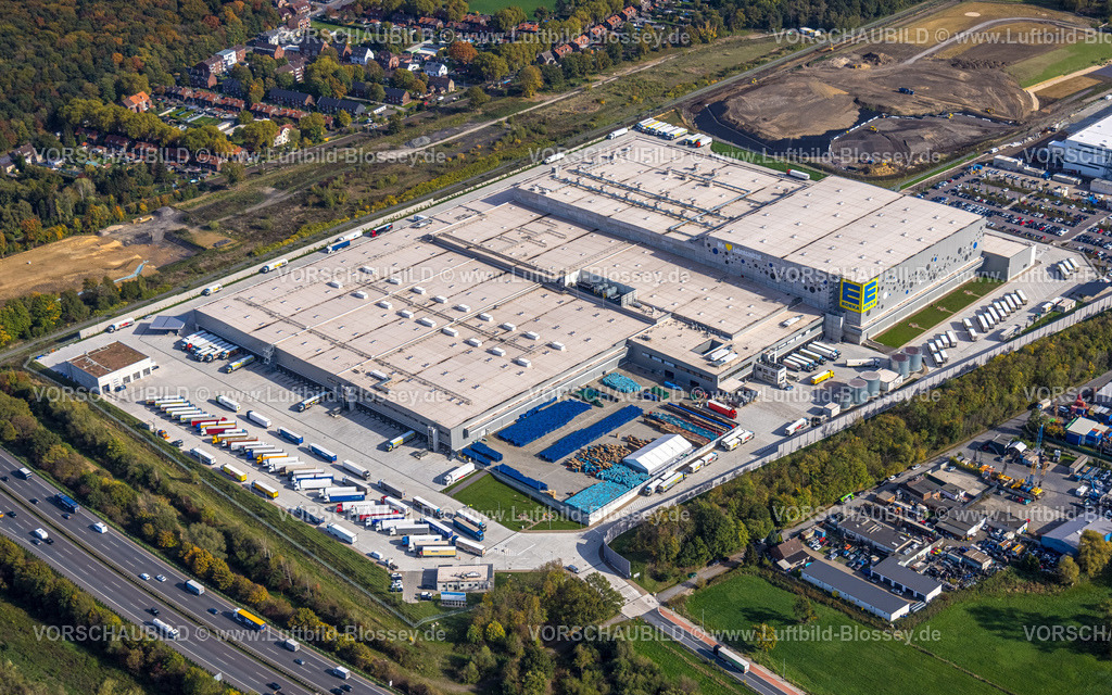 Oberhausen221003437 | Luftbild, EDEKA Zentrallager, LKWs, Schwarze Heide, Oberhausen, Ruhrgebiet, Nordrhein-Westfalen, Deutschland