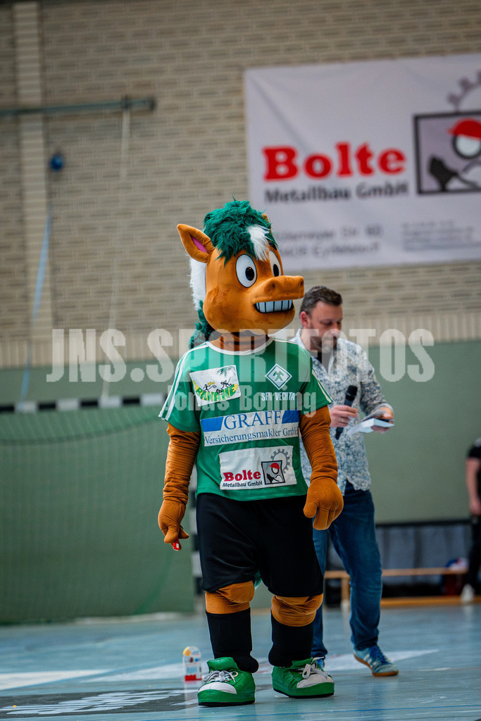 Weihnachtscup Max Sauber X Krisby Kebab-98 | jns.sportfotos - Realisiert mit Pictrs.com