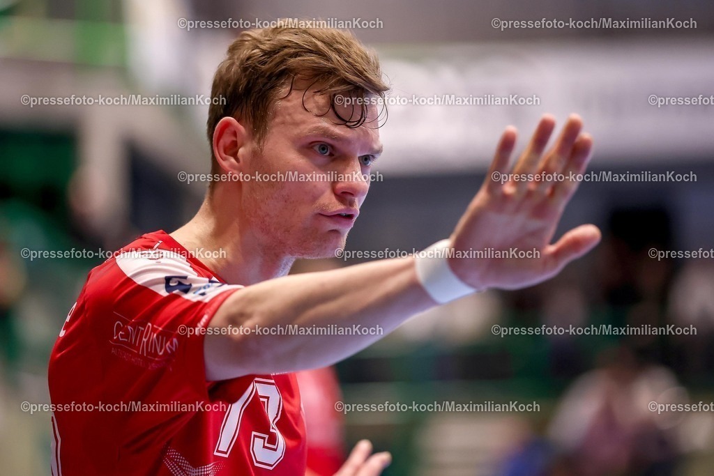 BHC11022601055 | 11.02.2026, Handball, 1.HBL, Bergischer HC - MT Melsungen, 20. Spieltag, Uni-Halle Wuppertal: Timo Kastening (Melsungen #73) gestikulierend am Spielfeldrand  