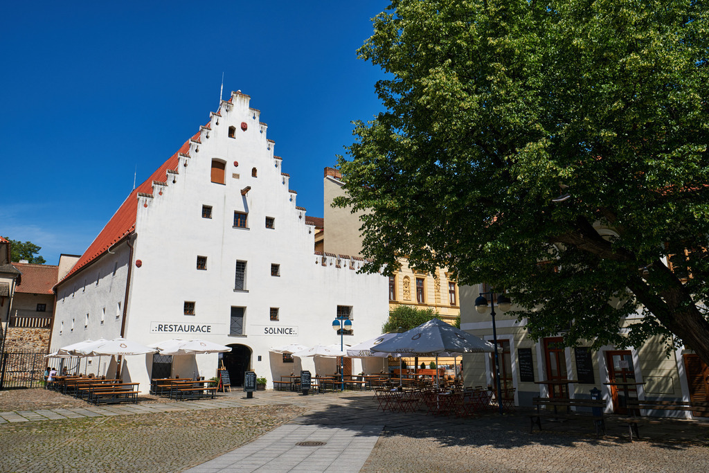Salzhaus am Piaristenplatz | Budweis, Tschechoslowakei - June 16, 2022: Salzhaus am Piaristenplatz. - Realisiert mit Pictrs.com
