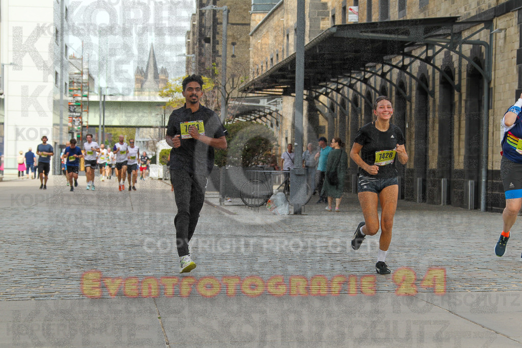 250920_1326_EV4_5537 | Sportfotografie im Rhein-Sieg Kreis, Köln, Bonn, NRW, Rheinland Pfalz, Hessen, etc. Unser Tätigkeitsfeld umfasst den Laufsport vom Volkslauf über den Marathon, Duathlon, Triathon bis zum Ultralauf wie Kölnpfad Ultra oder Schindertrail.