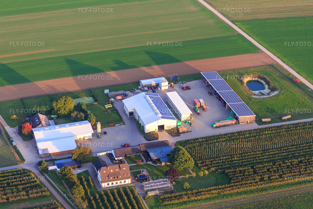 Luftbild: Biohof Bauers Garten aus Nordwesten in Winden im Bundesland Rheinland-Pfalz in Deutschland. Foto: IMG_074006.jpg vom 03.10.2014 durch Werner Riehm/FLY-FOTO.deWWW.BAUERS-GARTEN.DE
