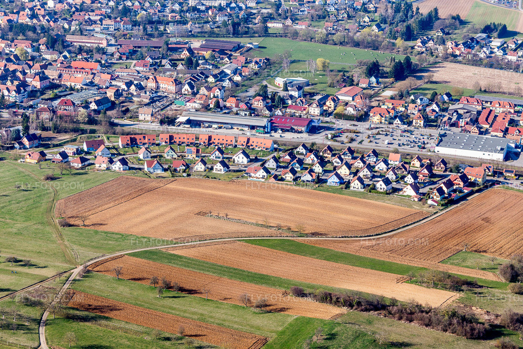 Aerial view: Settlement area in Niedermodern in the state Bas-Rhin, France.Photo: IMG_097495.jpg taken on 03/16/2017 by Werner Riehm/FLY-FOTO.comResolution of the original: 5472 x 3648 px