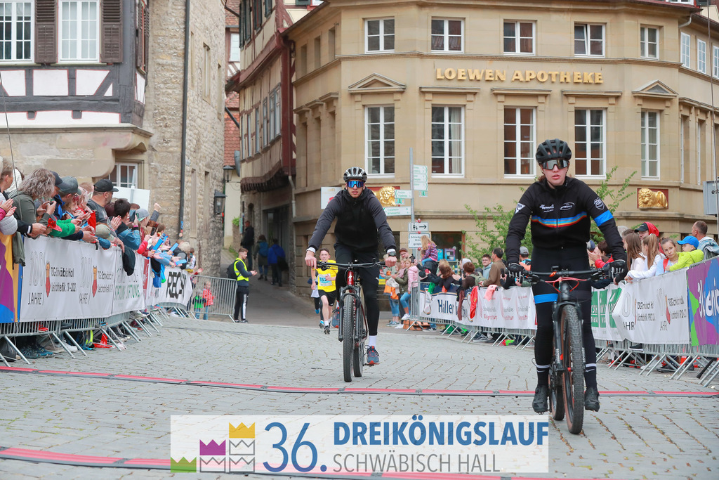 Stadtwerke Schüler und Jugendlauf 1,7km | 3koenigslauf 2022 Stadtwerke Schüler und Jugenlauf 1,7km - Realisiert mit Pictrs.com