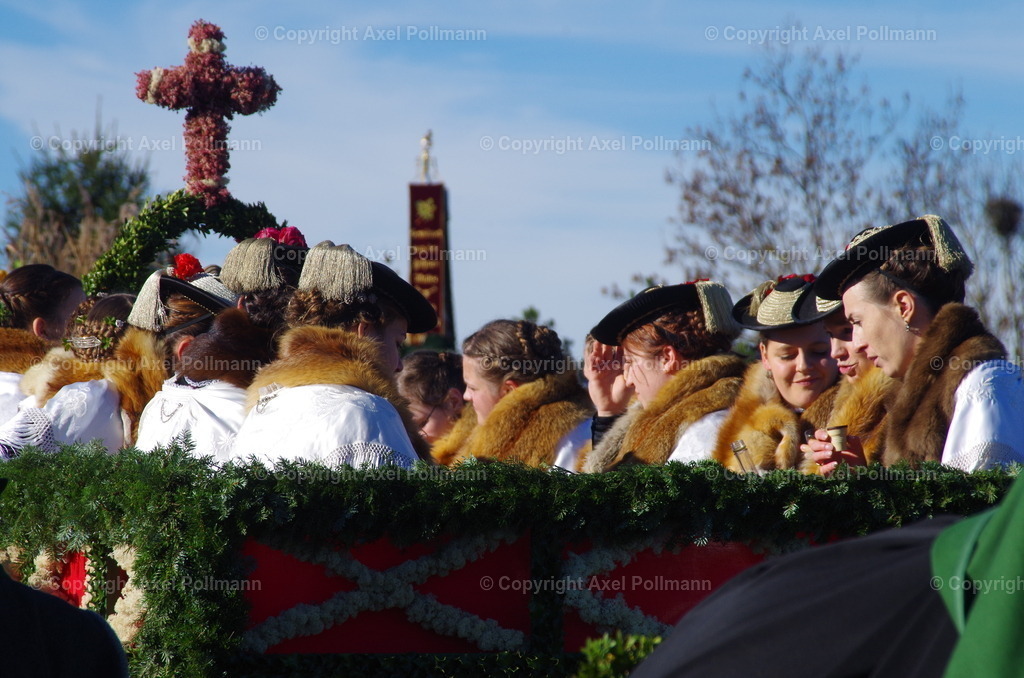IMGP7670 | fotografiert von Axel PollmannLeonhardi Wallfahrt Benediktbeuern und Murnau, Fronleichnam, Fasching, Landschaft im Loisachtal und Benediktbeuern  - Realisiert mit Pictrs.com