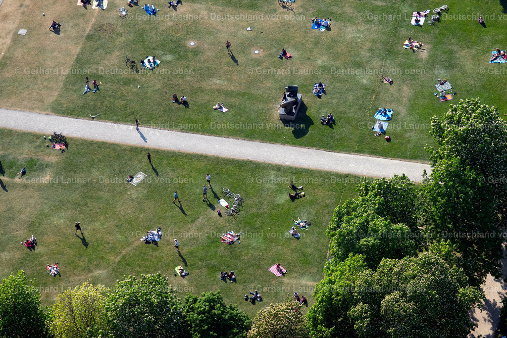 4025195 | Freizeit im Park an der Alten Pinakothek, München im Bundesland Bayern