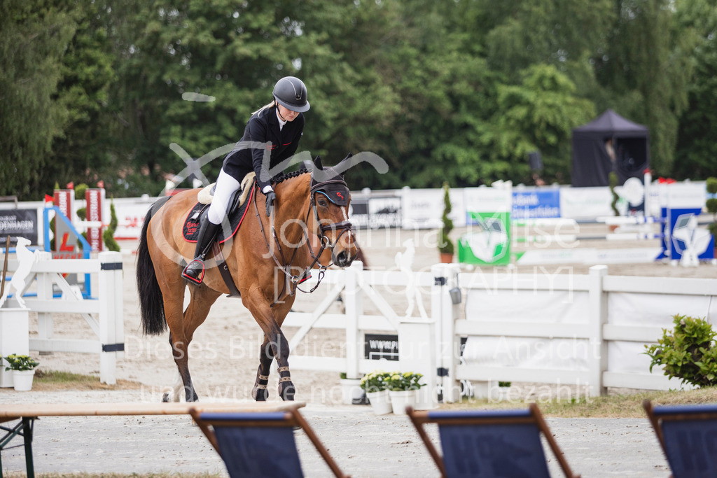 250530_MayDays_SprPf-L-300 | Deine schönsten Turniermomente als professionelle Fotos! Entdecke hochwertige Pferdesport-Fotografie im Online-Shop. Jetzt Fotos finden & bestellen!