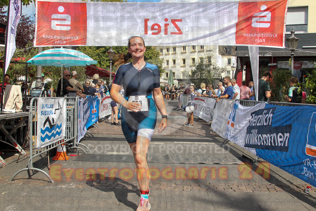 250824_1510_EV4_2720 | Sportfotografie im Rhein-Sieg Kreis, Köln, Bonn, NRW, Rheinland Pfalz, Hessen, etc. Unser Tätigkeitsfeld umfasst den Laufsport vom Volkslauf über den Marathon, Duathlon, Triathon bis zum Ultralauf wie Kölnpfad Ultra oder Schindertrail.