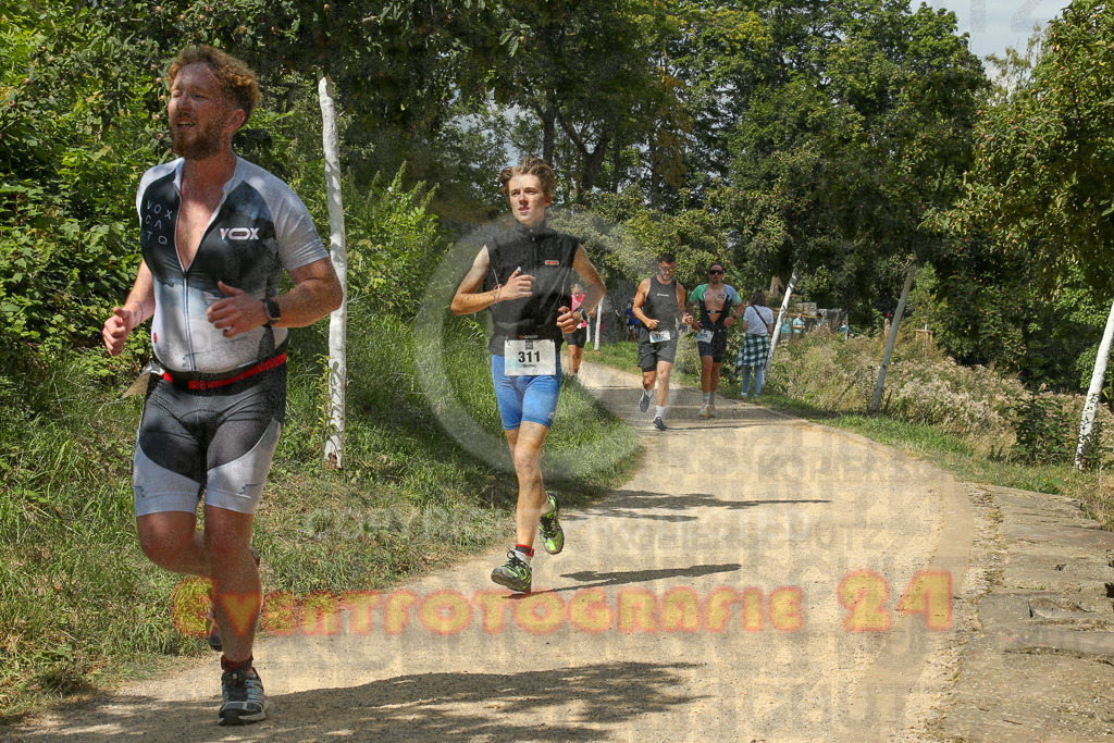 250824_1334_EX1_2847 | Sportfotografie im Rhein-Sieg Kreis, Köln, Bonn, NRW, Rheinland Pfalz, Hessen, etc. Unser Tätigkeitsfeld umfasst den Laufsport vom Volkslauf über den Marathon, Duathlon, Triathon bis zum Ultralauf wie Kölnpfad Ultra oder Schindertrail.
