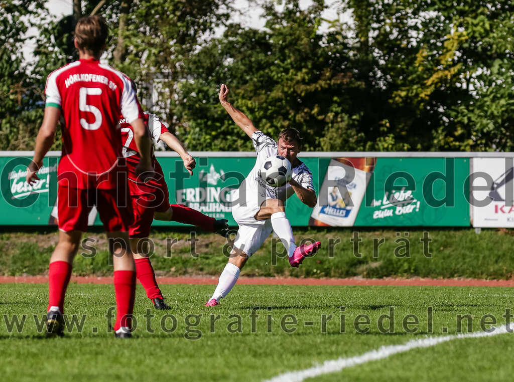 2023-09-09_025_FC_Herzogstadt_II_gegen_SG_Hoerlkofen_Woerth | Erding, Deutschland, 09.09.2023:
Fußball, A-Klassel 2023 / 2024, 6. Spieltag, FC Herzogstadt II gegen SG Hörlkofen/Wörth, Endergebnis: 1:2

Valentin Haimmerer (SG Hörlkofen/Wörth, #2), Dan Adrian Kohlmann (FC Herzogstadt, #10)

Foto: Christian Riedel / fotografie-riedel.net