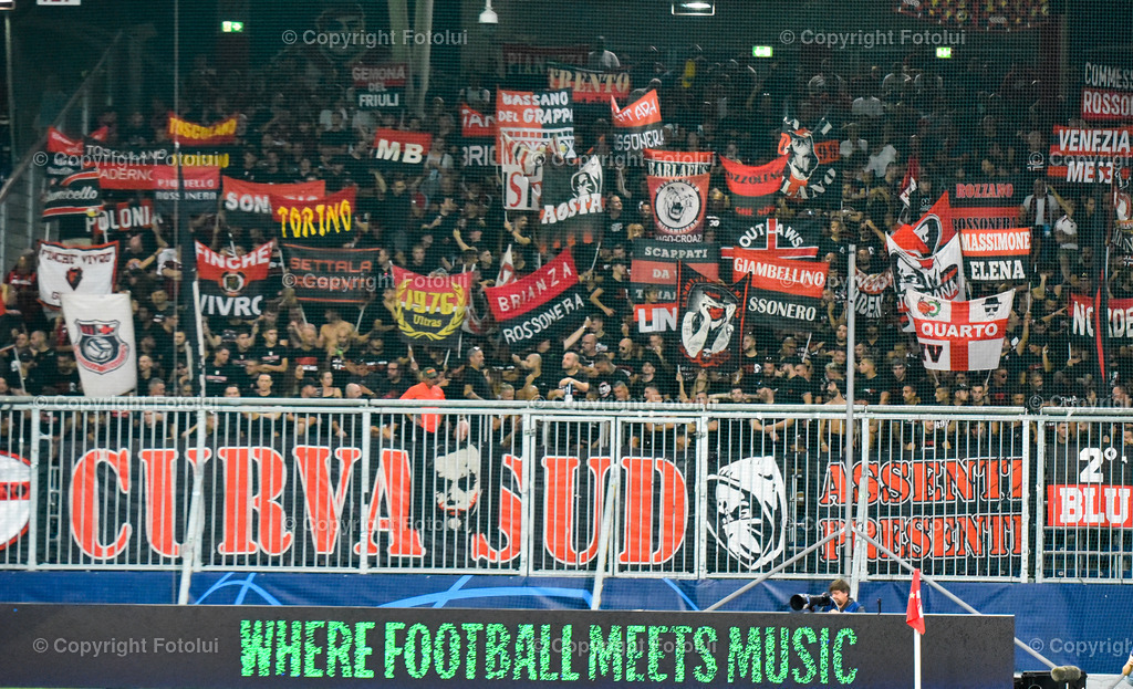 A_LUI_20220906_0041 | SPORT FUSSBALL CHAMPIONS LEAGUE FC RED BULL SALZBURG VS AC MILAN


IM BILD: Fans (AC Milan)


FOTO:FOTOLUI/UW