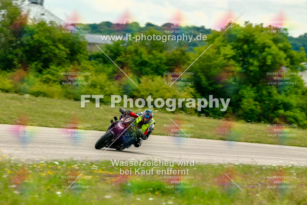 Chambley Juli-3307 | Hier findet Ihr Bilder von Touristenfahrten auf der Nürburgring Nordschleife oder von anderen Veranstaltungen die ich besucht habe. Viel Spass beim Durch Schauen 