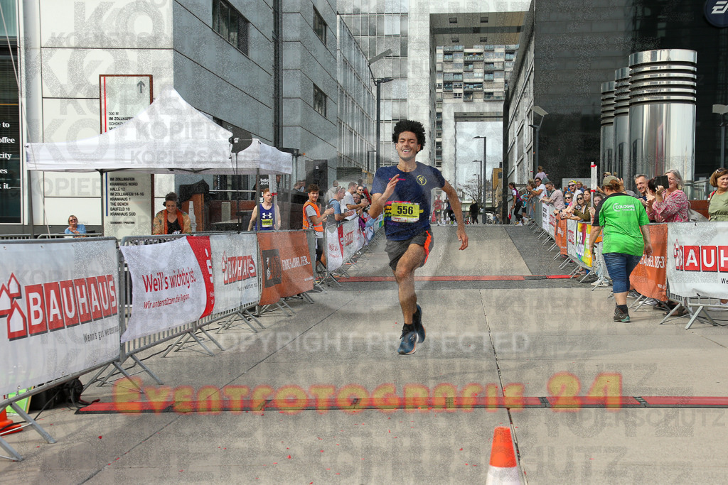 250920_1514_EX1_8621 | Sportfotografie im Rhein-Sieg Kreis, Köln, Bonn, NRW, Rheinland Pfalz, Hessen, etc. Unser Tätigkeitsfeld umfasst den Laufsport vom Volkslauf über den Marathon, Duathlon, Triathon bis zum Ultralauf wie Kölnpfad Ultra oder Schindertrail.