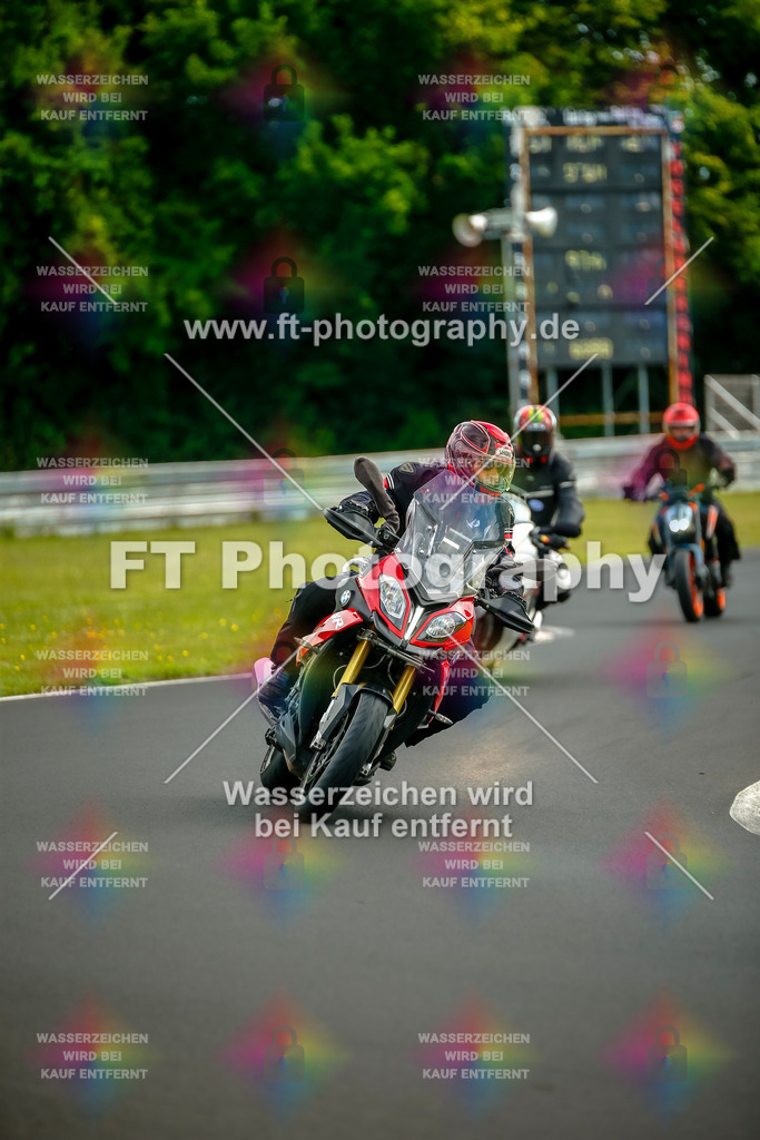 VBK-4618 | Hier findet Ihr Bilder von Touristenfahrten auf der Nürburgring Nordschleife oder von anderen Veranstaltungen die ich besucht habe. Viel Spass beim Durch Schauen 